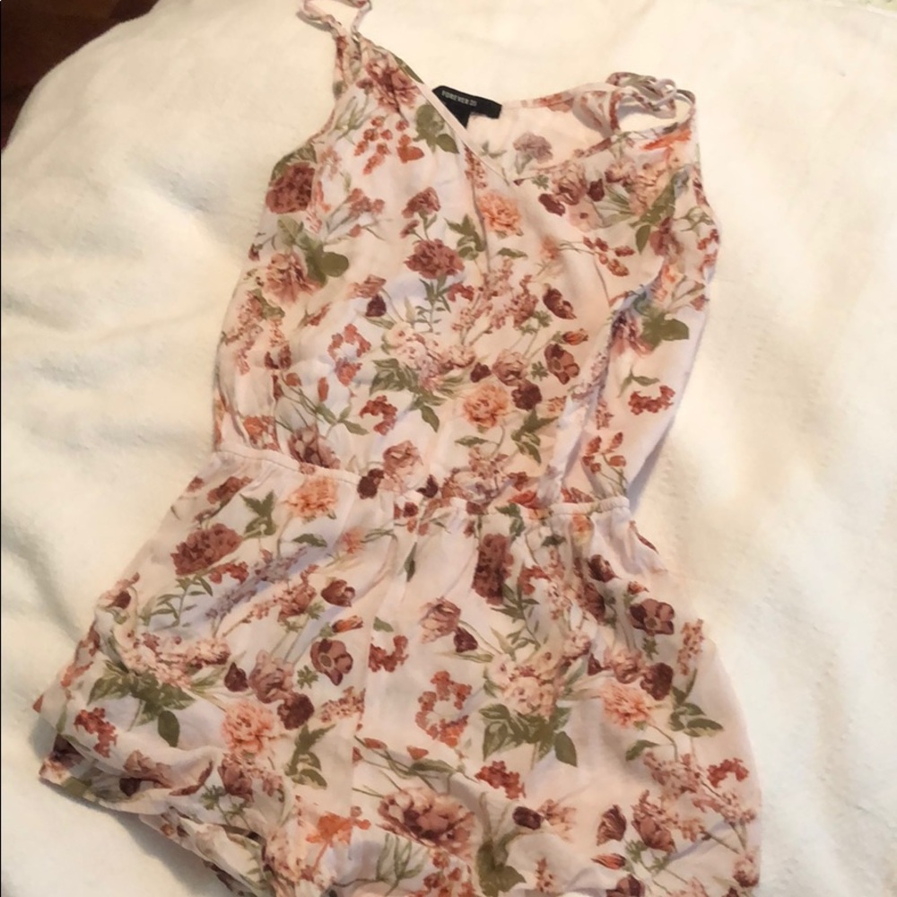 Romper - Picture 2 of 3
